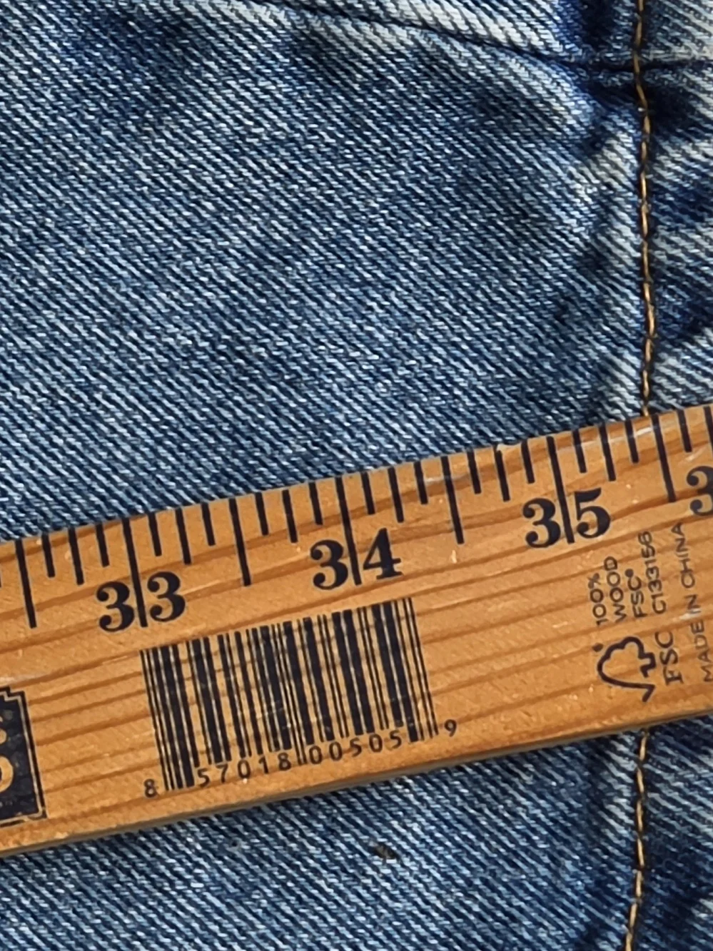 Levi's 505 Straight Fit Jeans Men's 36x36 Medium Wash Blue Denim Cotton. 2010